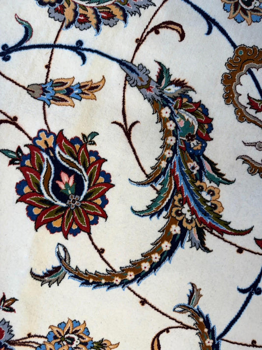 10’2”x14’2” Very Fine Hand-Knotted Wool & Silk Isfahan Area Rug