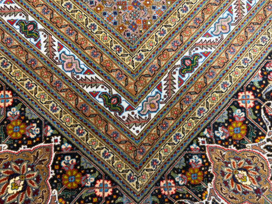 9’8”x12’10” Fine Hand-Knotted Persian Tabriz Mahi Area Rug