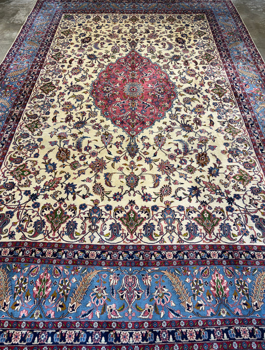 Hand-Knotted Persian Kashan Rug - 9’6”x14’6”