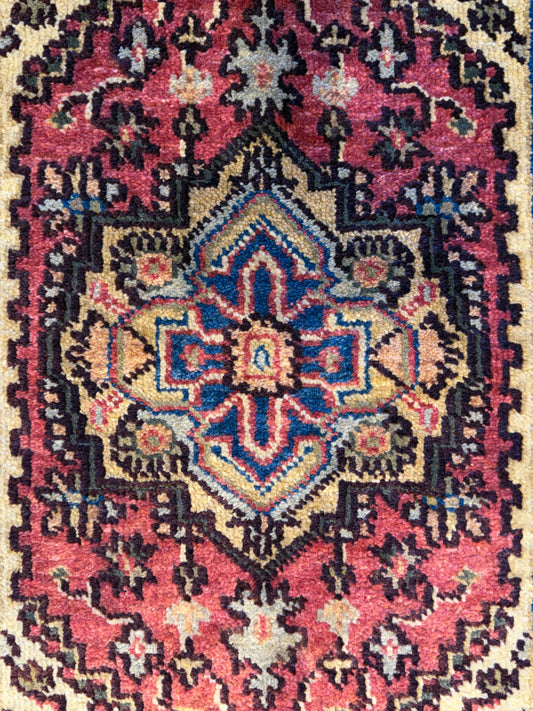 Hand-Knotted IndoHeriz Rug - 2’x3’