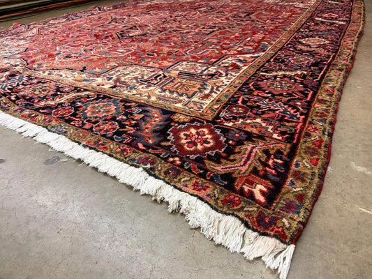 8’7”x11’ Hand-Knotted Wool Heriz Rug