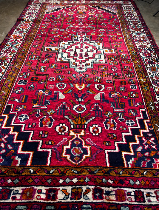 5'5" x 10'1" Hand-Knotted 100% Wool Carpet - Hamadane Area Rug