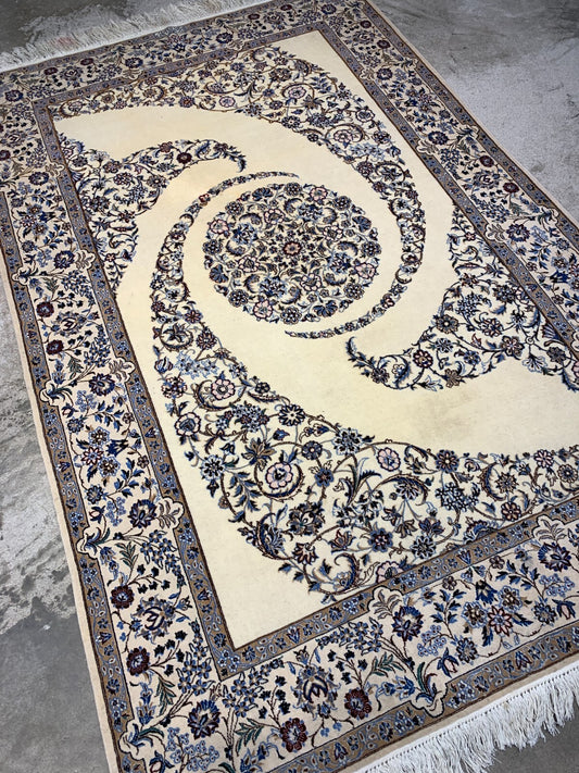 4'4"x6'8" Very Fine Hand-Knotted Wool & Silk Blend Naine Carpet - Area Rug