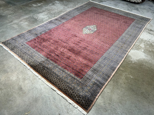 6'x9' Vintage Old Hand-Knotted Wool Oriental Rug - Area Carpet