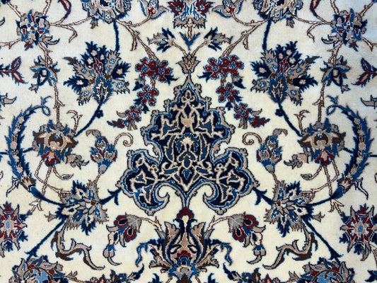 10'3"x14'1" Extra Fine Hand-Knotted Wool & Silk Naine Rug