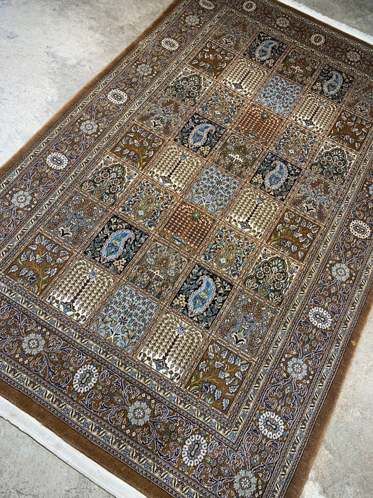 4'6"x7' Fine Hand-Knotted 100% Wool Pile Qume Rug