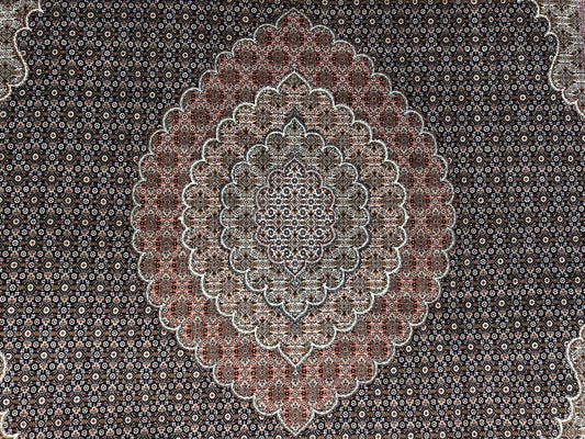 8'2"x11'5" Fine Hand-Knotted Wool & Silk Oriental Rug - Area Carpet
