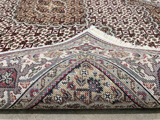 4'1" x 6' Hand-Knotted 100% Wool Tabrize Mahi Area Rug