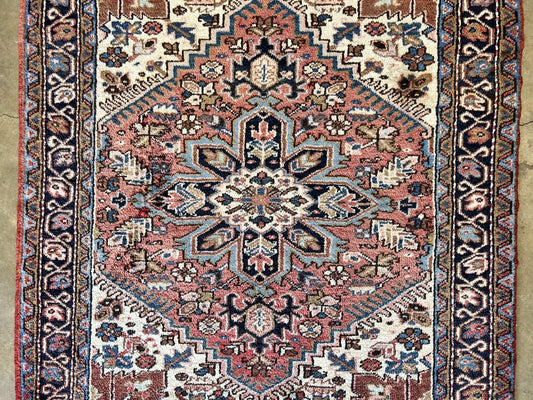 4'3"x4'10" Hand-Knotted 100% Wool Pile Persiane Herize Rug