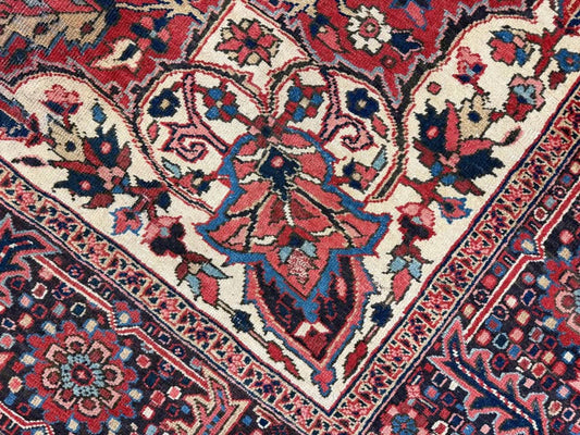 8’7”x12’6” Vintage Handmade Bakhtiari Rug