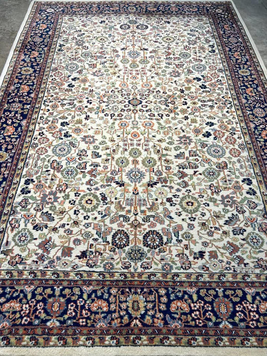 Handmade Wool IndoTabriz Rug - 6'8"x9'1"