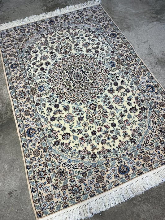 3'2"x4'7" Very Fine Handmade Wool & Silk Persian Nain Rug