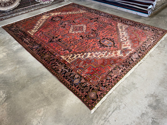 9’10”x12’5” Hand-Knotted Persian Heriz Area Rug