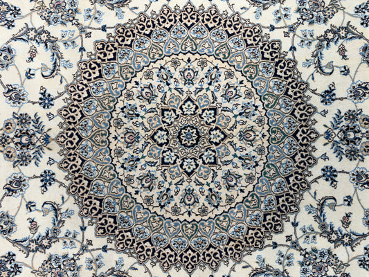 10’x10’ Hand-Knotted Persian Nain Area Rug