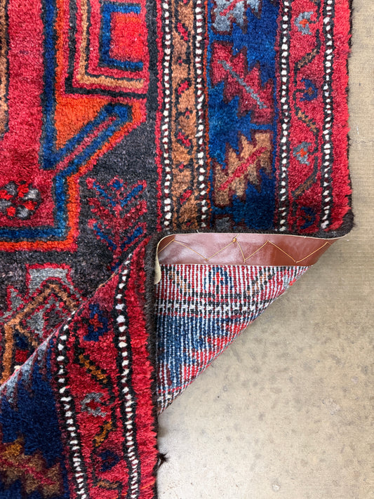 Hand-Knotted Persian Hamadan Rug - 5’3”x9’3”