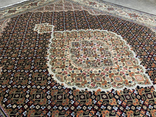 5'7"x7'7" Hand-Knotted Silk & Wool Tabrize Area Rug - Handmade Carpet 5x7