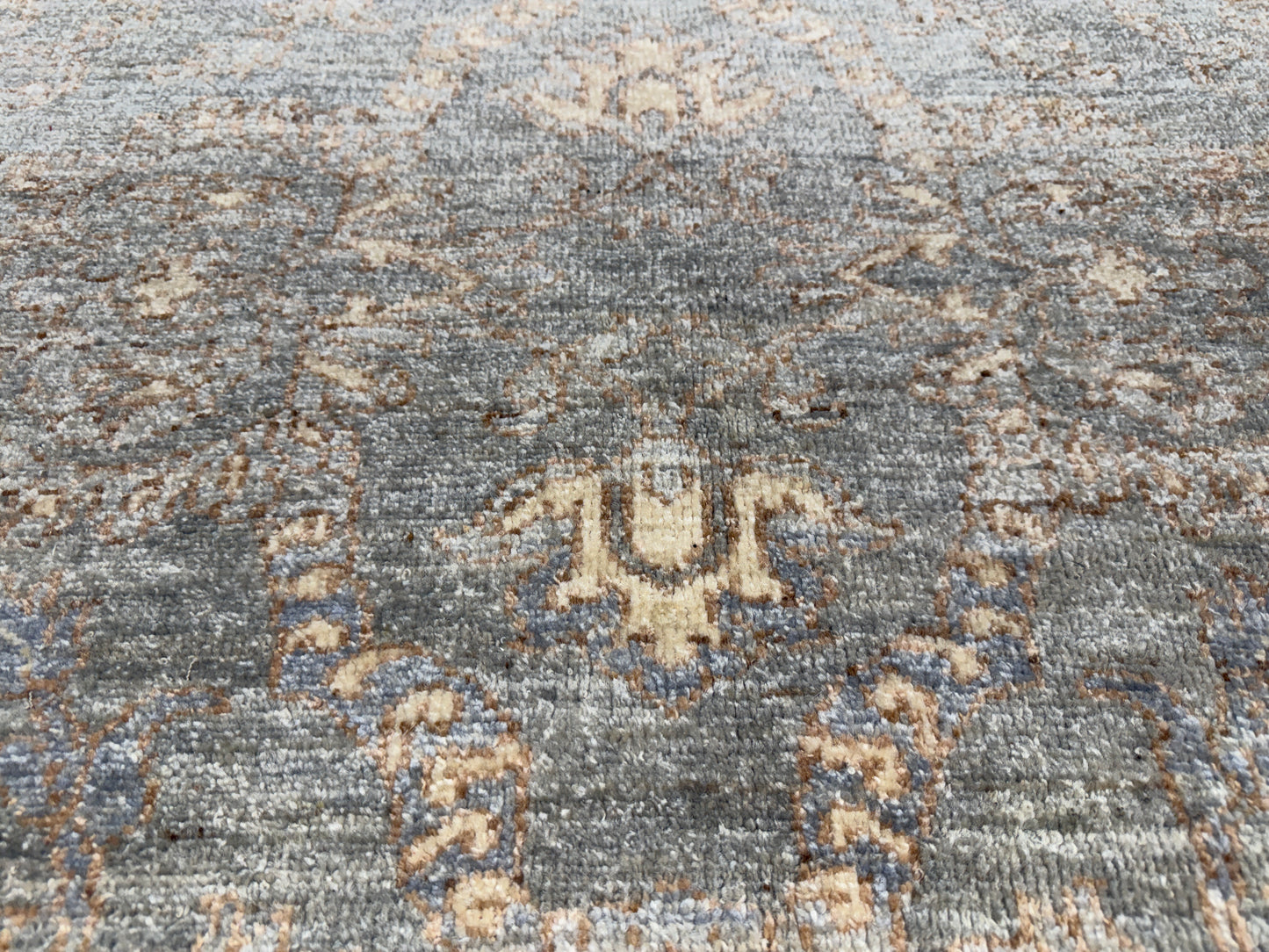 Hand-Knotted Oushak Rug - 8’1”x9’11”