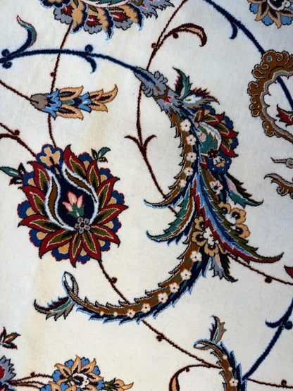 10’2”x14’2” Very Fine Hand-Knotted Wool & Silk Isfahane Area Rug 10x14