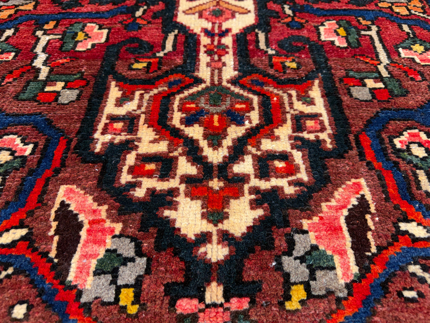 9’10”x12’4” Hand-Knotted Persian Bakhtiari Area Rug