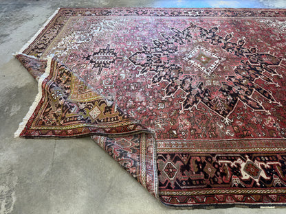 9’10”x13’ Hand-Knotted Persian Heriz Area Rug