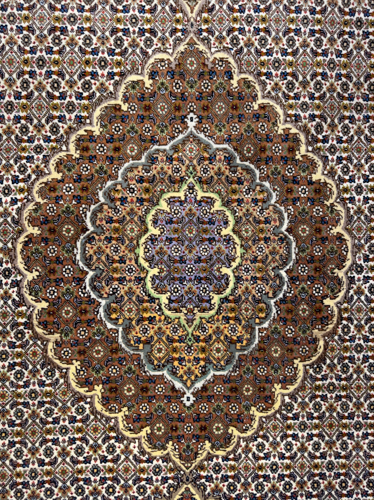 Hand-Knotted Persian Tabriz Mahi Rug - 4'7"x6'7"