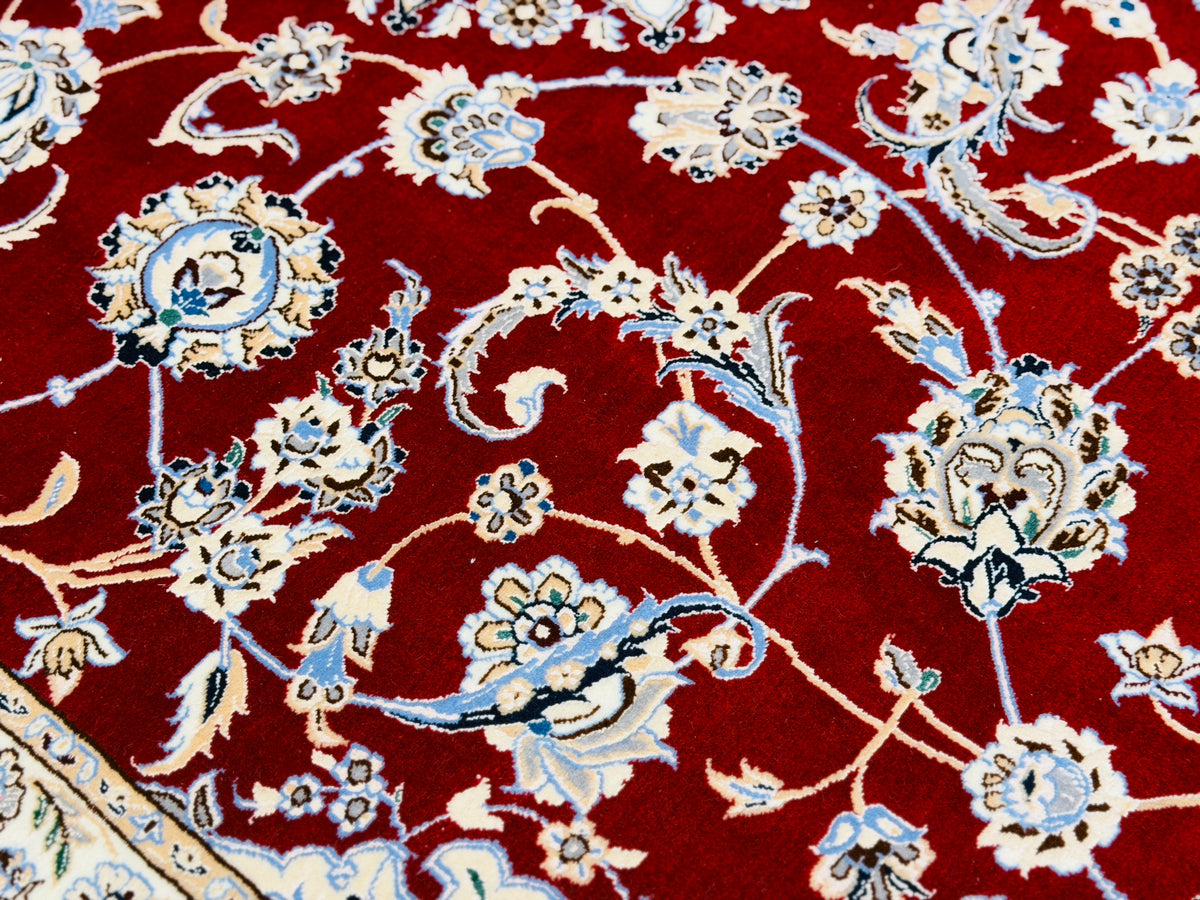 Hand-Knotted 6 La Persian Nain Rug - 6'7"x9'6"