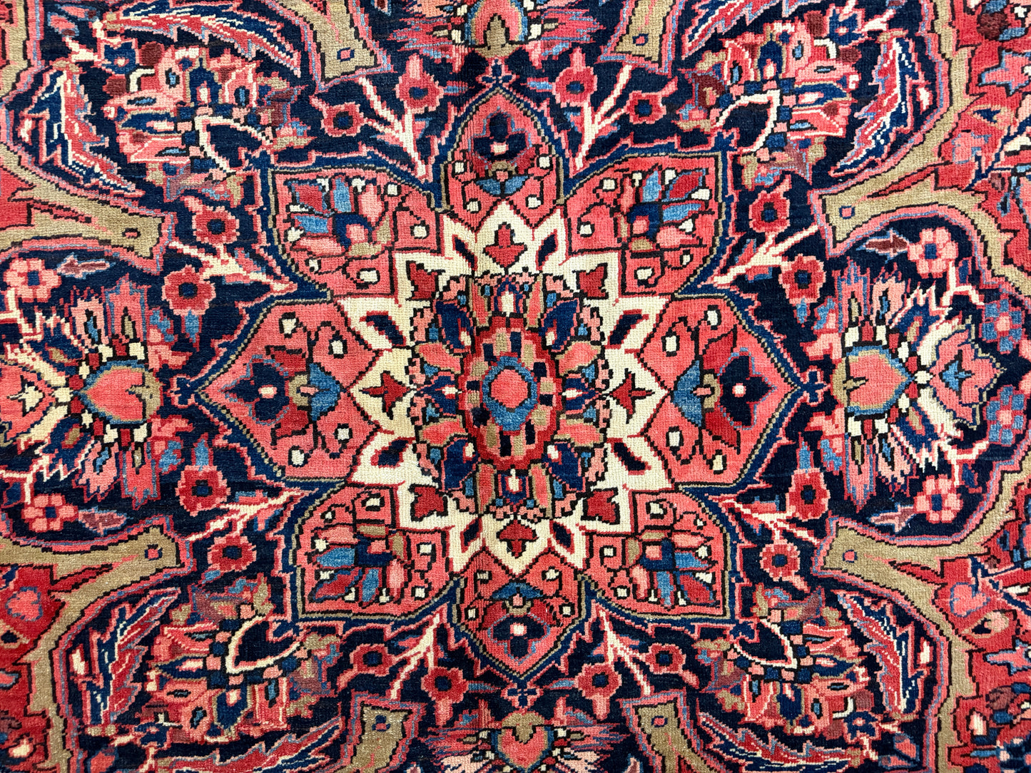 Hand-Knotted Persian Heriz Ahar Rug - 9’5”x12’3”
