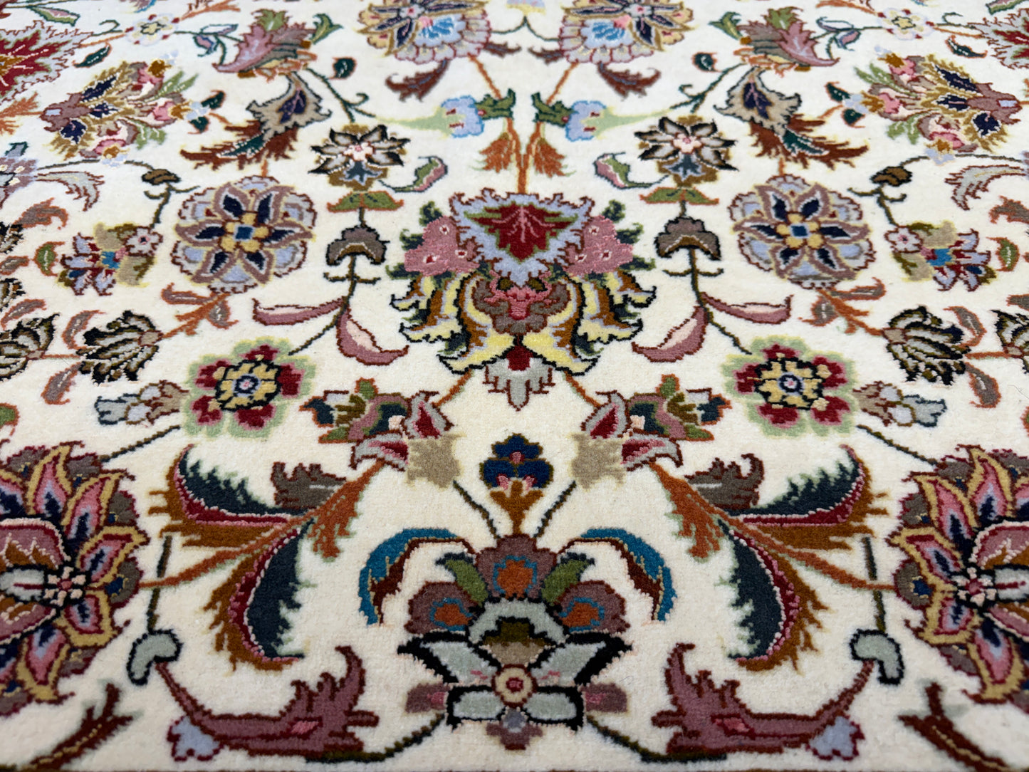 Hand-Knotted 60 Raj Persian Tabriz Rug - 9’10”x13’8”
