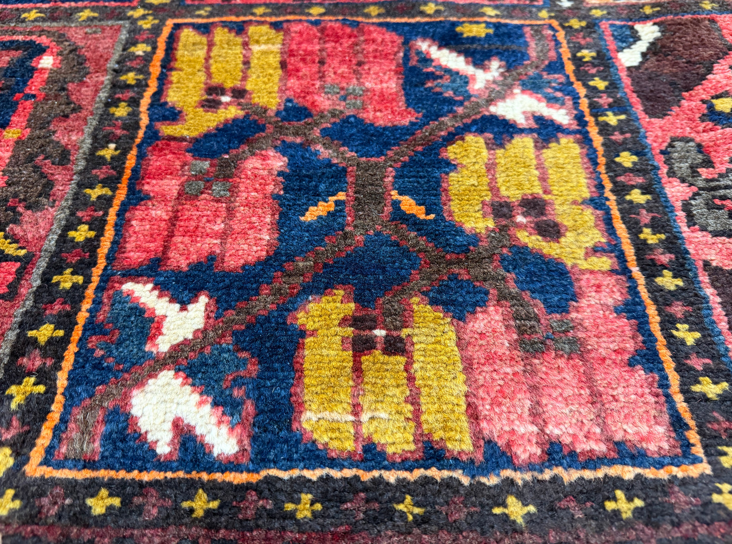 Hand-Knotted Persian Bakhtiari Rug - 9’8”x12’4”