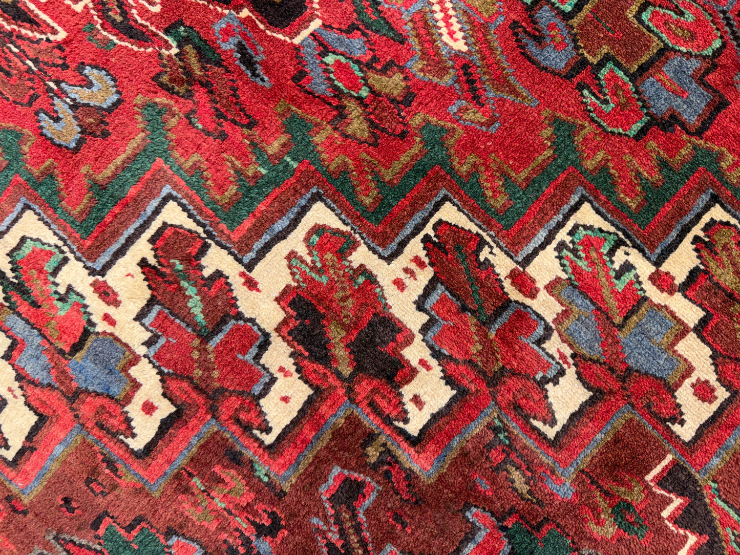 10’1”x12’6” Hand-Knotted Persian Heriz Area Rug