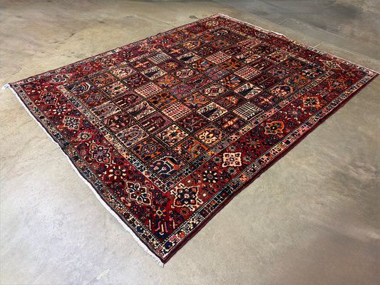 Hand-Knotted Persian Bakhtiari Rug - 9’9”x13’4”