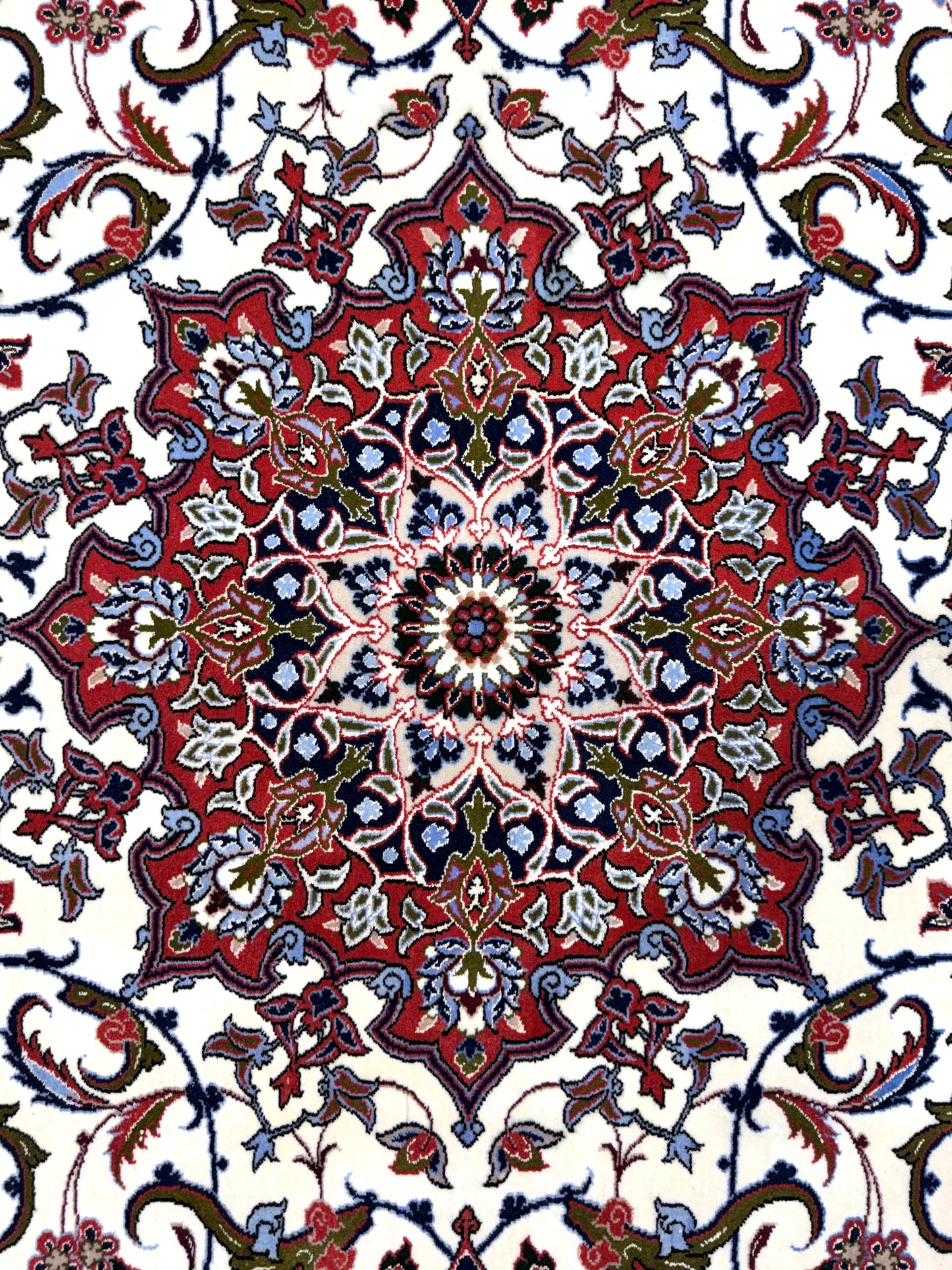 Hand-Knotted Persian Isfahan Rug - Signed Seirafian - 5’x7’4”