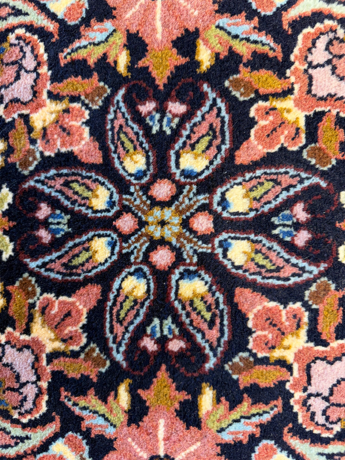 5’8”x7’8” Hand-Knotted Handmade Wool Persian Bidjar Area Rug