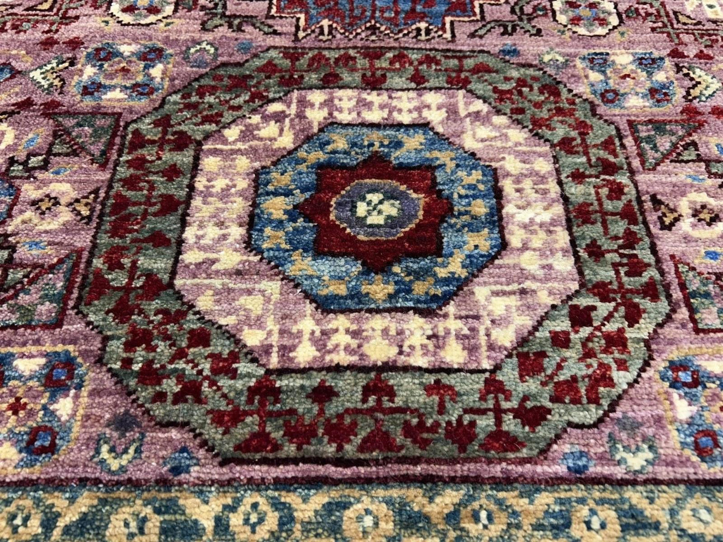 8’5”x9’10” Hand-Knotted Wool Mamluk Medallion Area Rug
