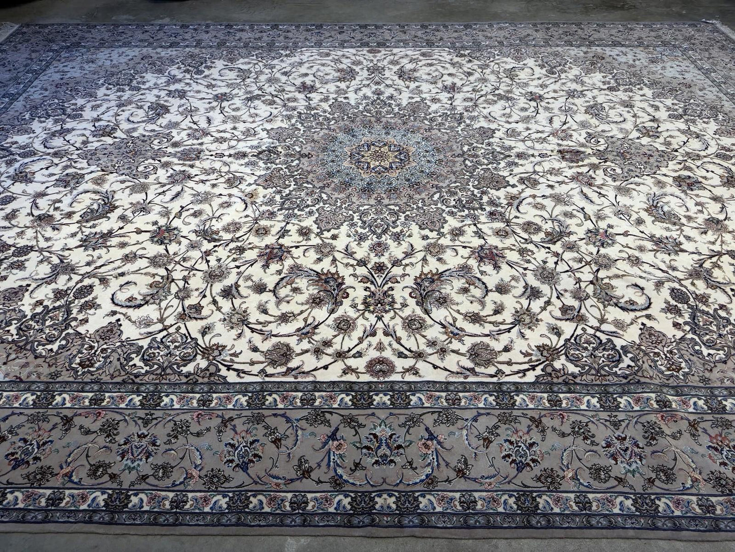 11’7”x16’6” Palace Size Hand-Knotted Wool & Silk Isfahane Area Rug 11x16