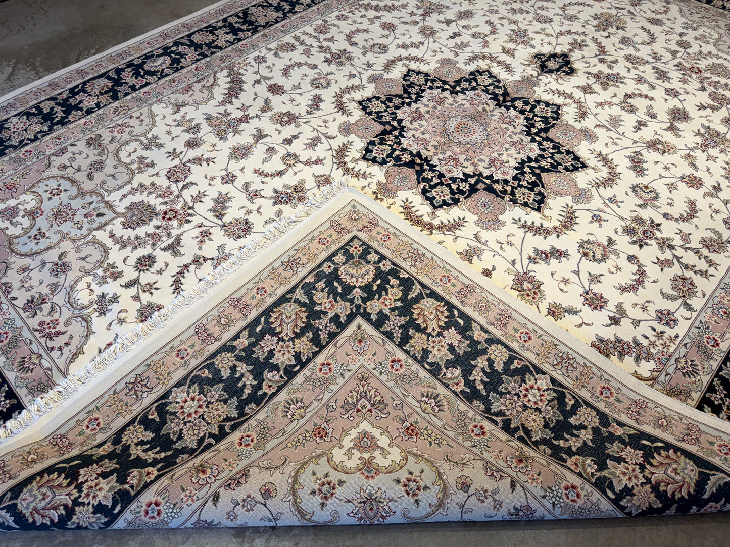10’x13’8” Hand-Knotted Oriental IndoKashan Area Rug