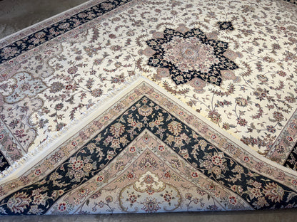 10’x13’8” Hand-Knotted Oriental IndoKashan Area Rug