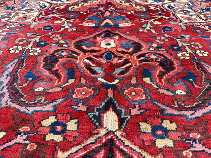 8’7”x12’6” Vintage Handmade Bakhtiari Rug