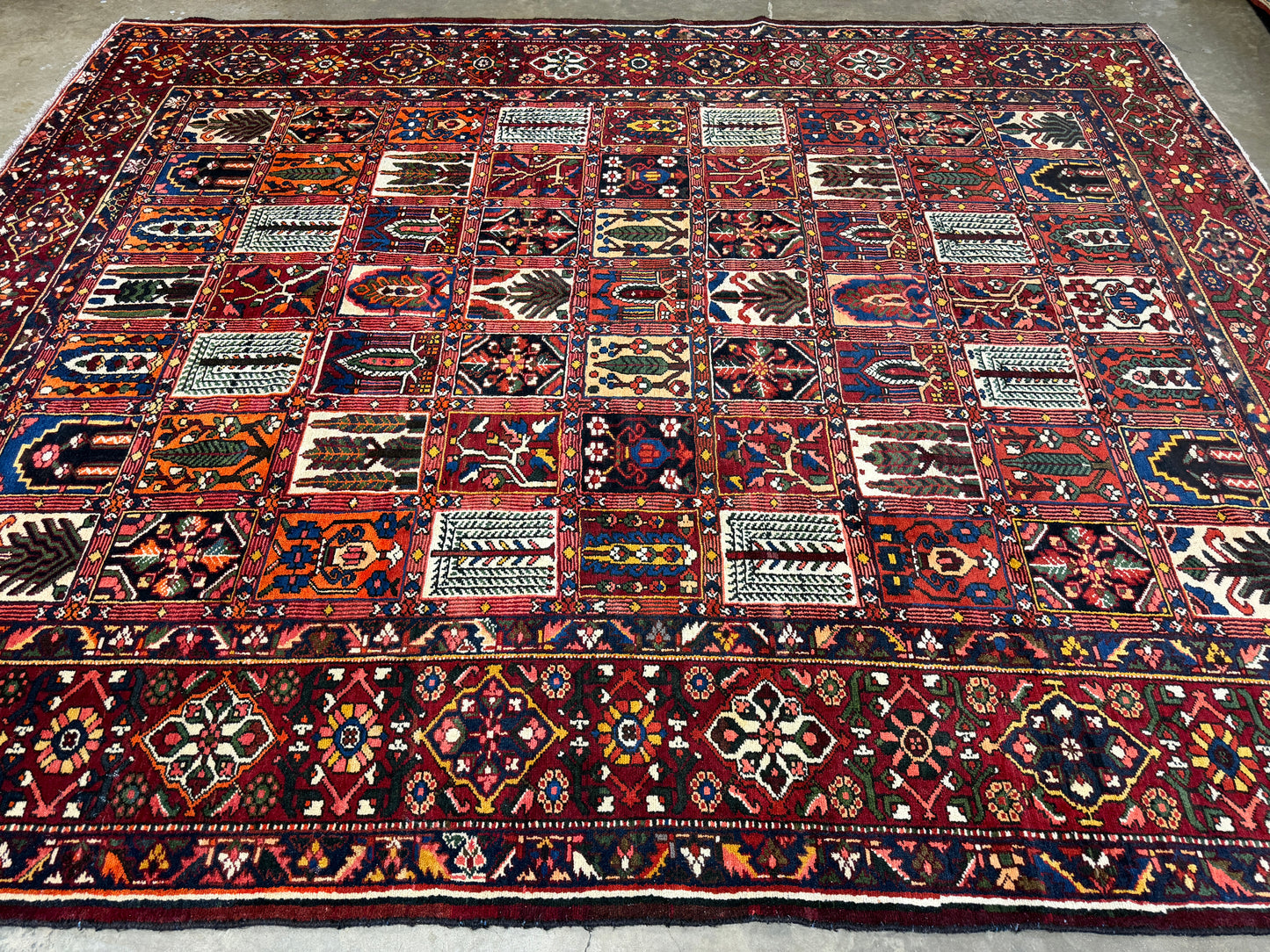 Hand-Knotted Persian Bakhtiari Rug - 10’5”x12’8”
