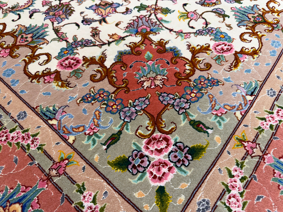 Hand-Knotted 60 Raj Persian Tabriz Rug - 4'11"x6'9"