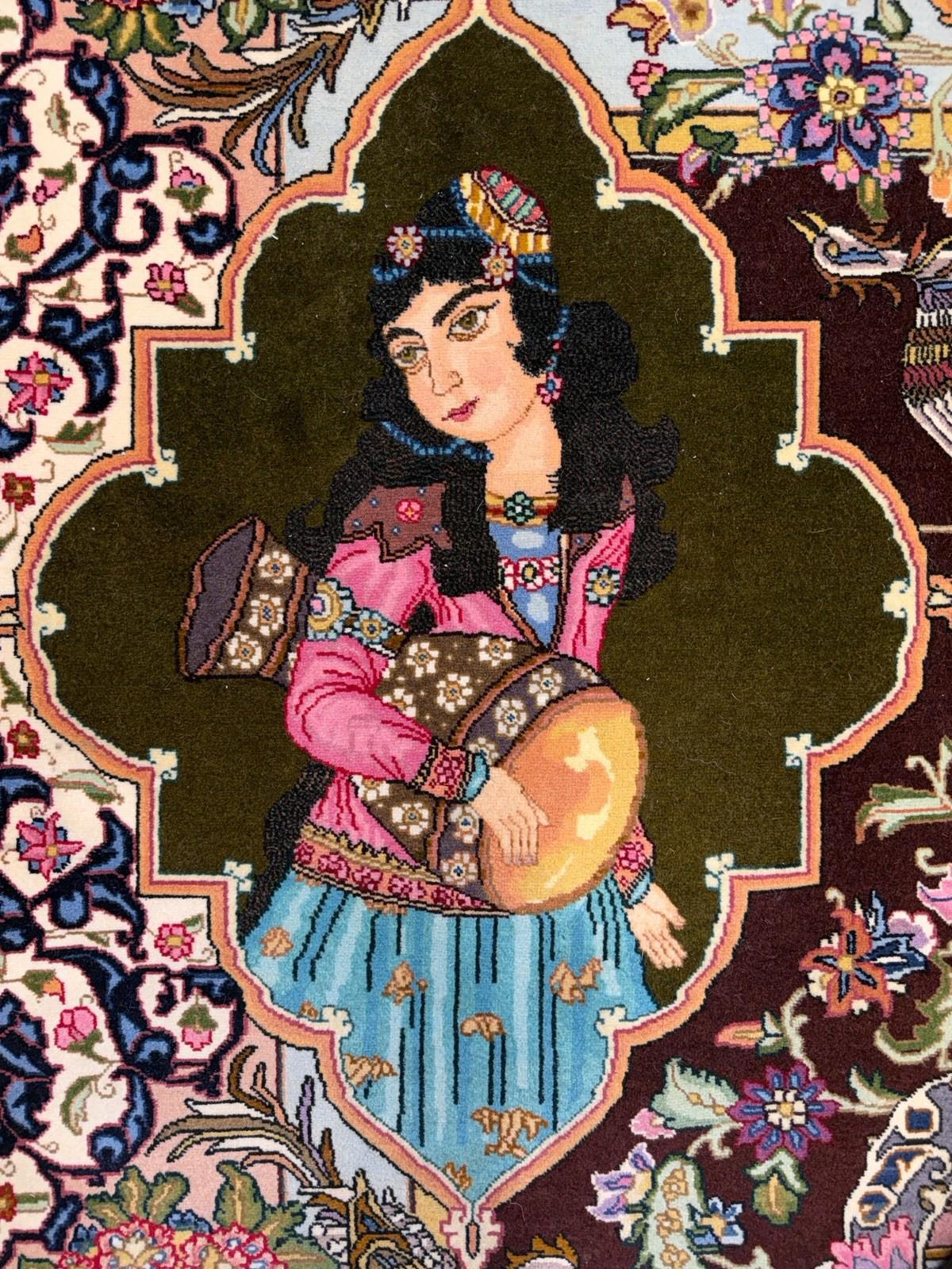 5’7”x7’10” Hand-knotted Pictorial Tabriz Rug
