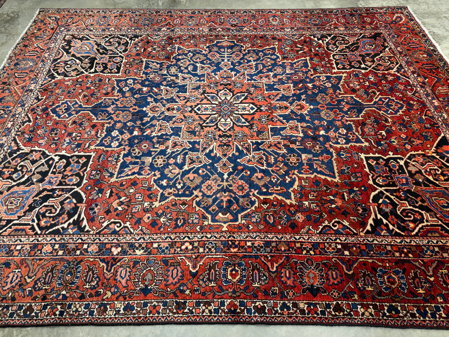 9’8”x12’6” Hand-Knotted Persian Bakhtiari Area Rug