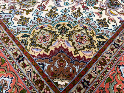 Hand-knotted Persian Tabriz Rug - 7’x10’8”