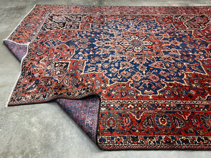 9’8”x12’6” Hand-Knotted Persian Bakhtiari Area Rug