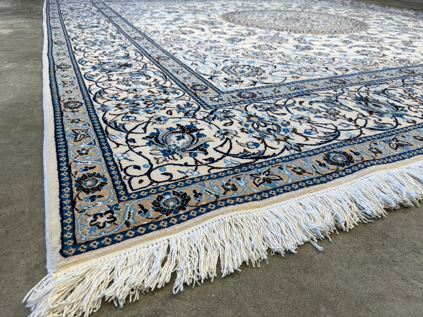 10’x10’ Hand-Knotted Persian Nain Area Rug