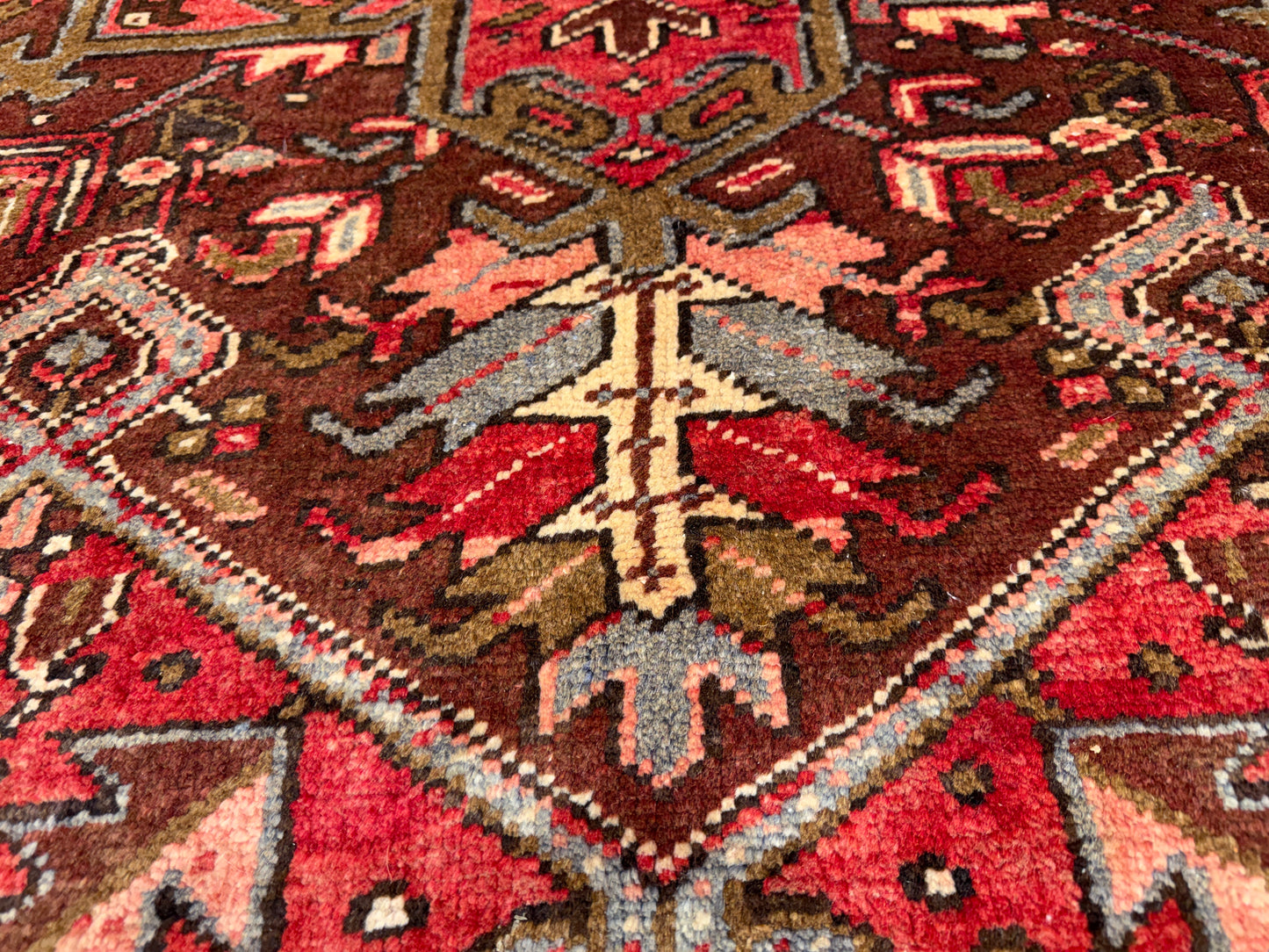 9’8”x12’6” Hand-Knotted Persian Heriz Area Rug