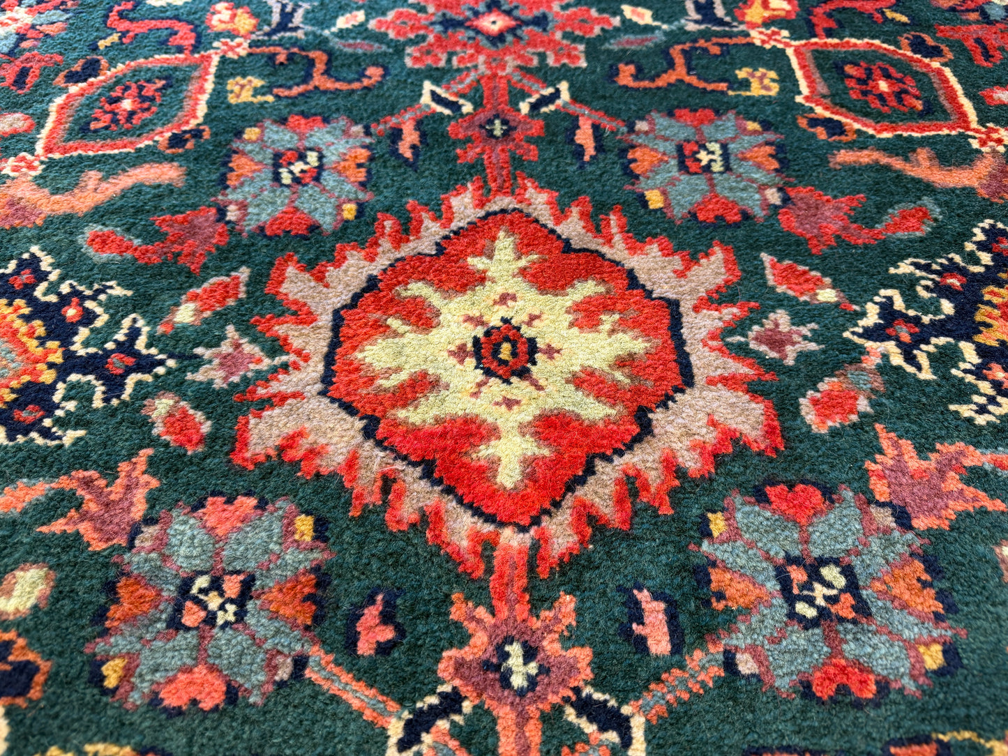 8’x9’10” Hand-Knotted Wool Indo-Sultan Area Rug