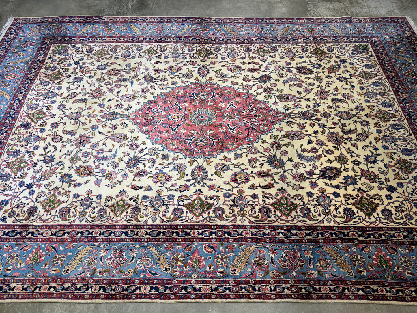 9’6”x14’6” Hand-Knotted Persian Kashan Area Rug
