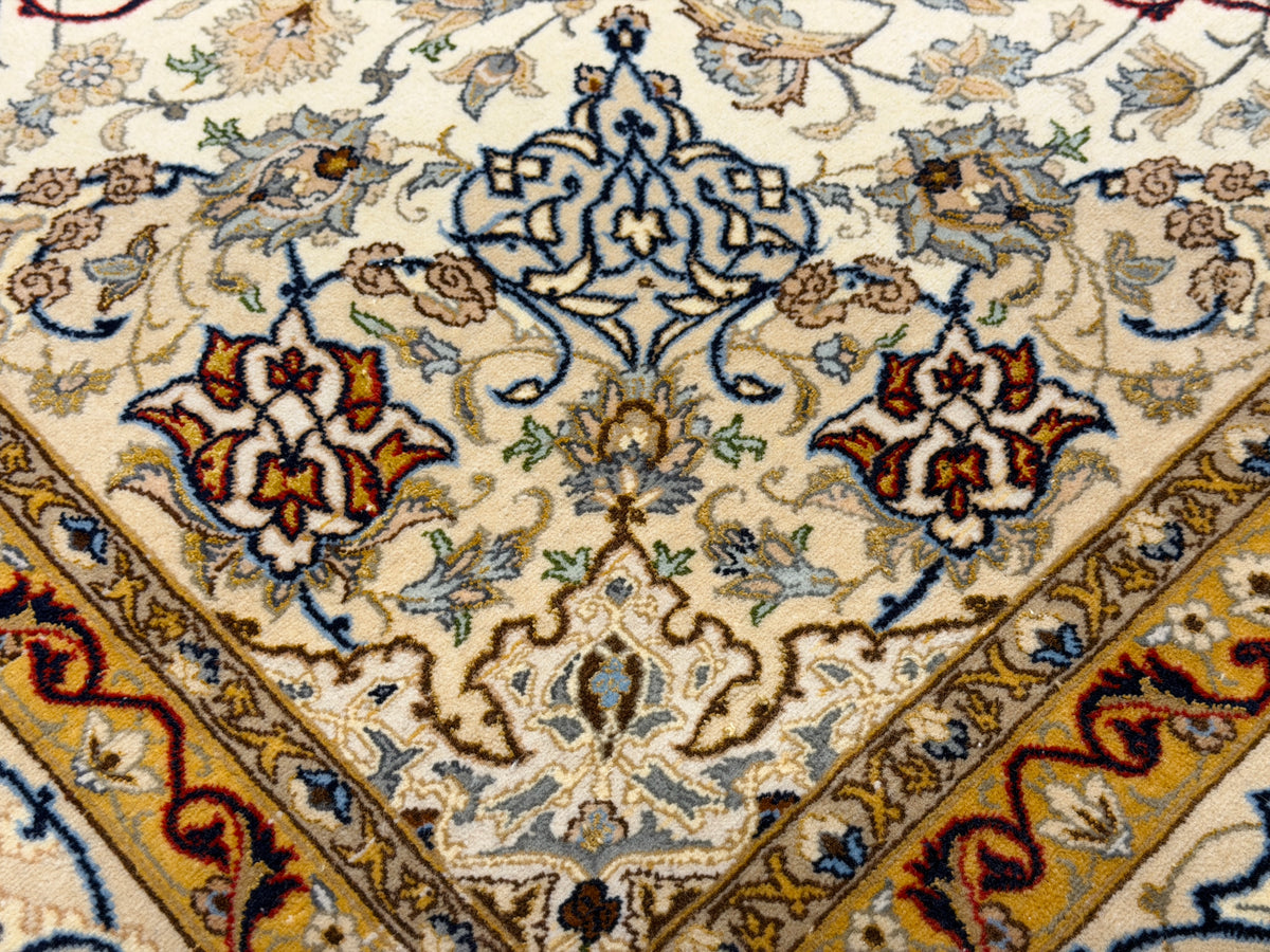 Hand-Knotted Persian Isfahan Rug - Signed Seirafian - 5’x7’9”