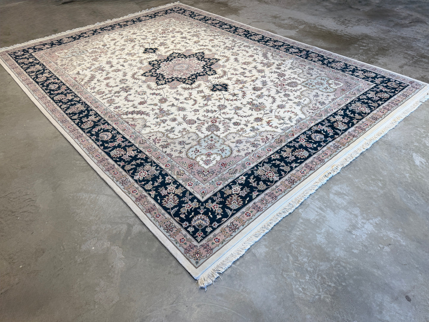 10’x13’8” Hand-Knotted Oriental IndoKashan Area Rug